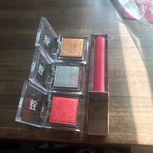 Makeup bundles